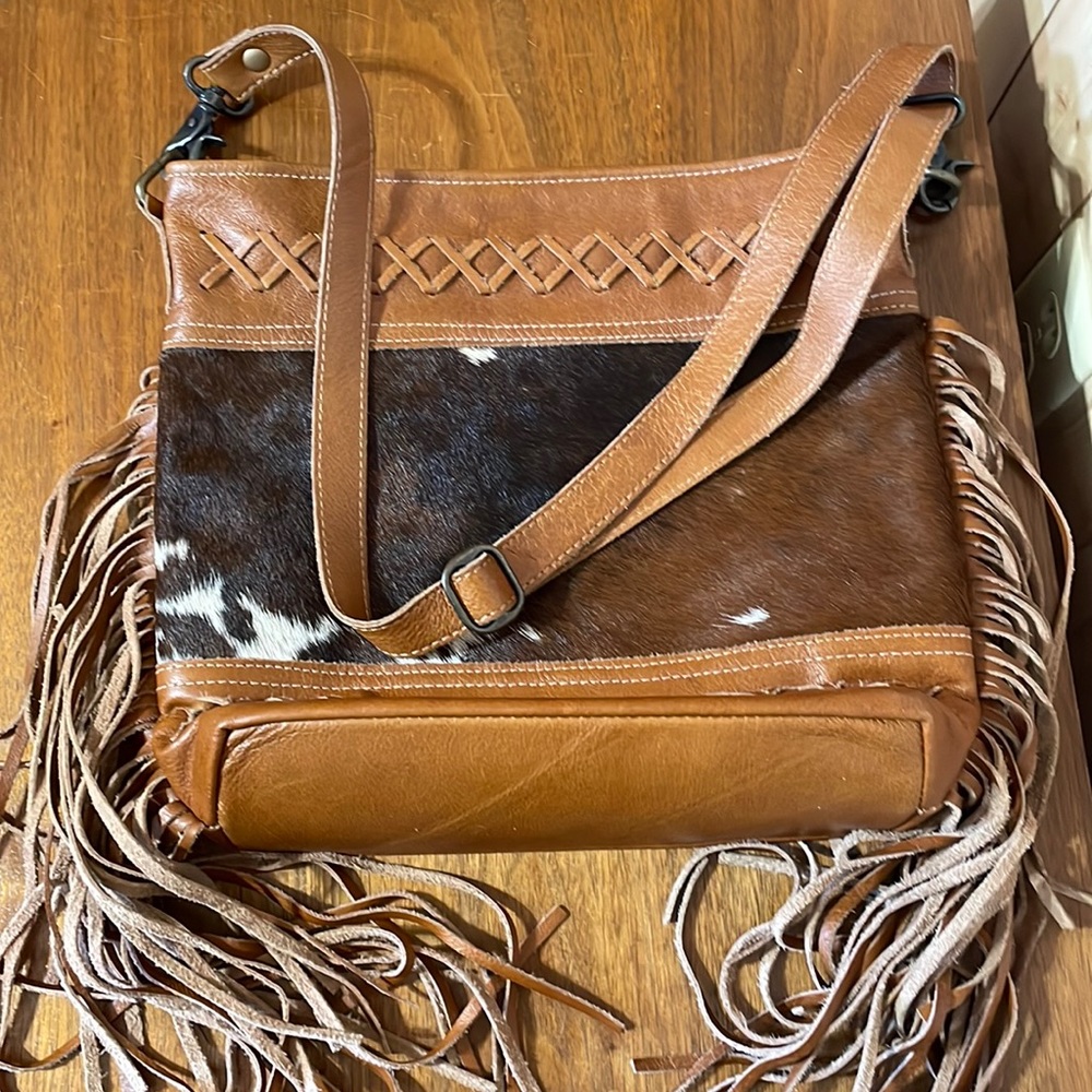 Myra bag cross body leather and cowhide!